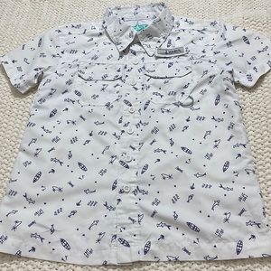 Habit brand outdoor white and navy shark fishing shirt youth small preowned